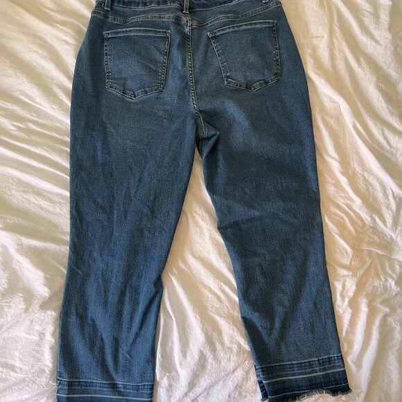Spandex flare leg jeans - Picture 3 of 3